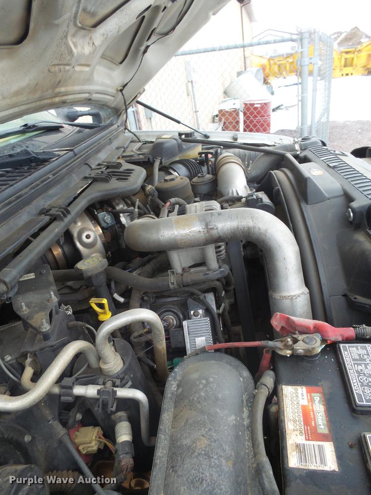 image for item DX9063 2004 Ford F550 truck cab and chassis