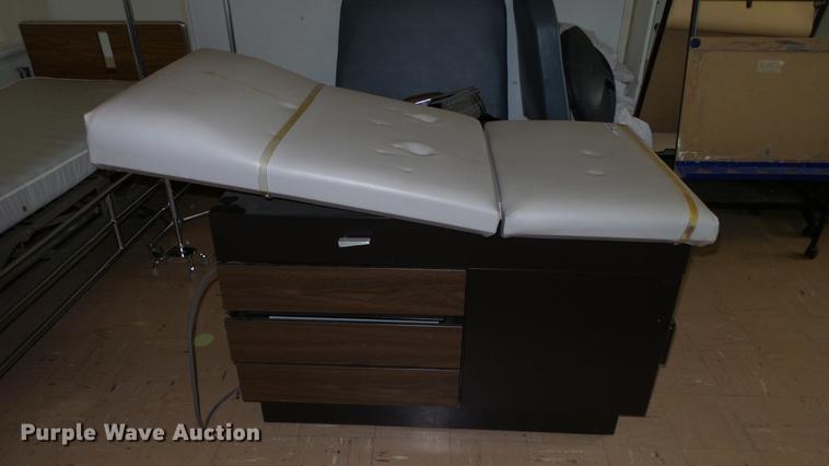 image for item EA9914 Hospital equipment