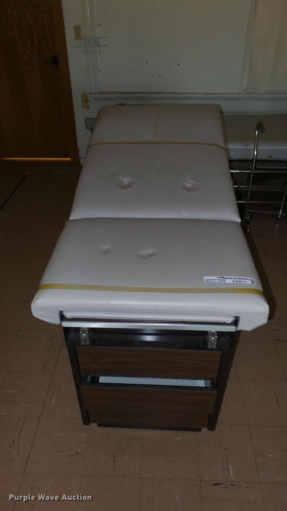 image for item EA9914 Hospital equipment