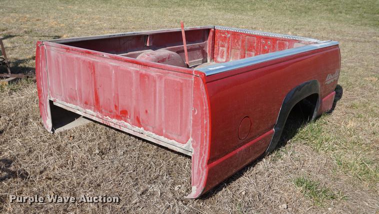 image for item EJ9319 1992 Chevrolet pickup truck bed