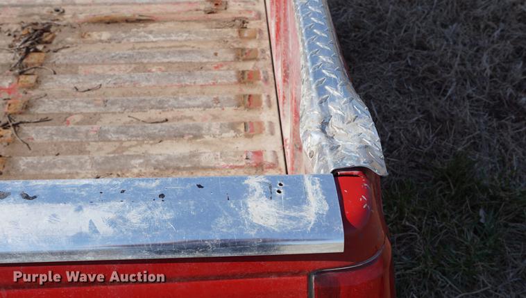 image for item EJ9319 1992 Chevrolet pickup truck bed