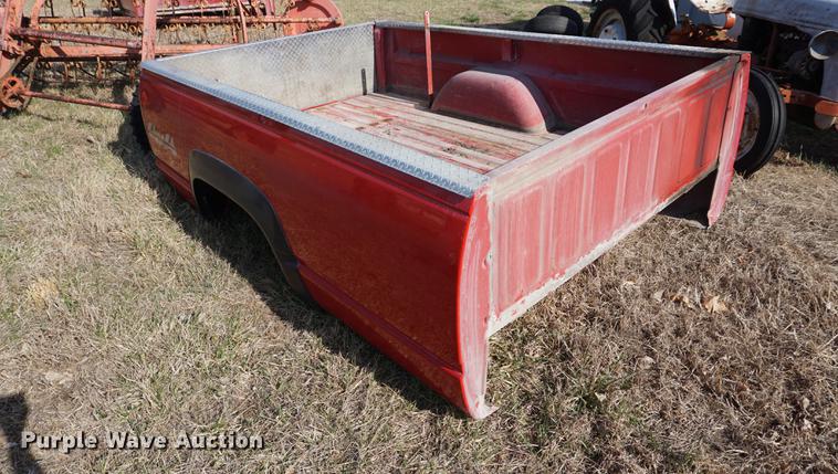 image for item EJ9320 1992 Chevrolet pickup truck bed