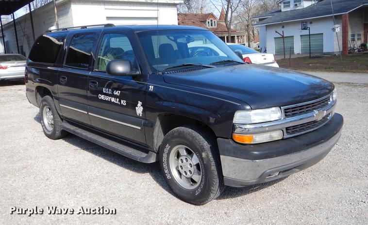 image for item EJ9988 2003 Chevrolet Suburban 1500 SUV