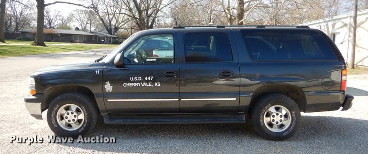 image for item EJ9988 2003 Chevrolet Suburban 1500 SUV