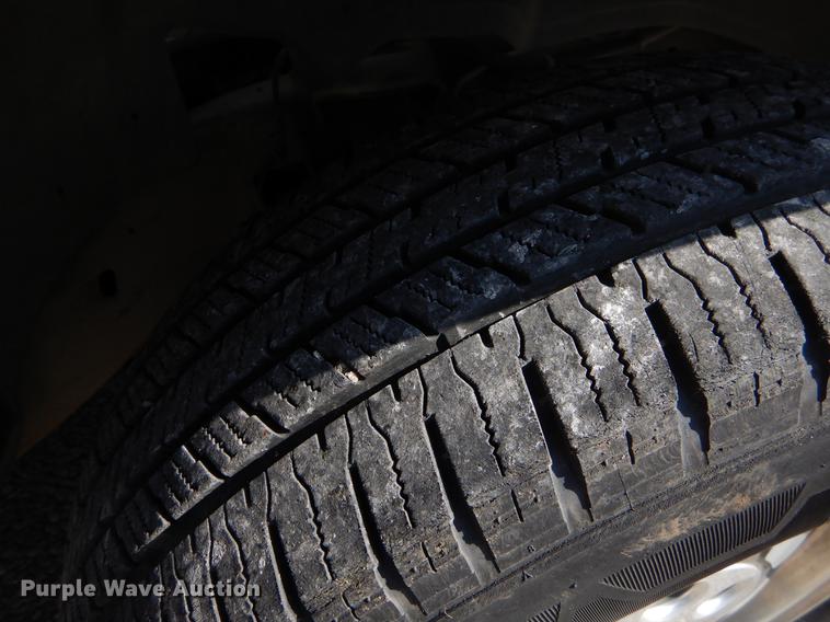 image for item EJ9988 2003 Chevrolet Suburban 1500 SUV