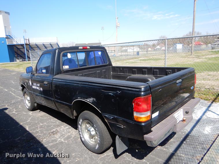 image for item EJ9991 1997 Ford Ranger XLT pickup truck