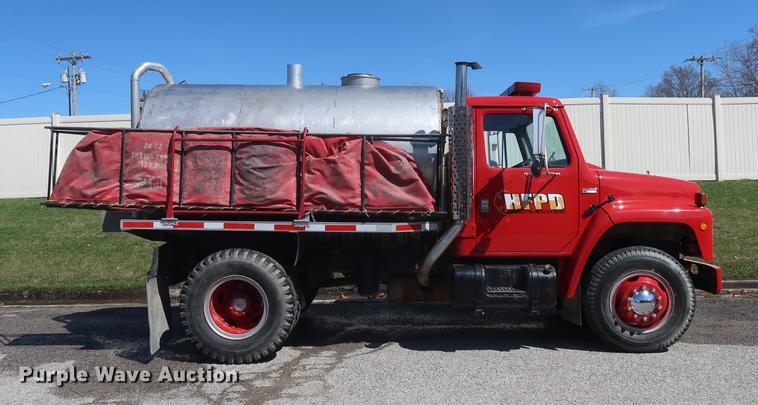 image for item EL9269 1980 International water truck