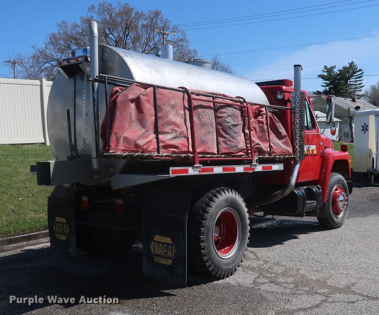 image for item EL9269 1980 International water truck