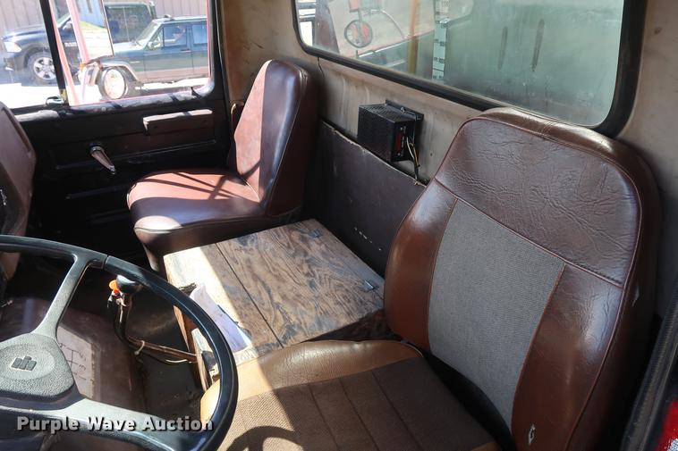 image for item EL9269 1980 International water truck