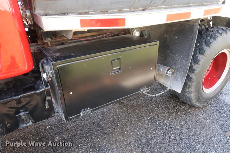 image for item EL9269 1980 International water truck