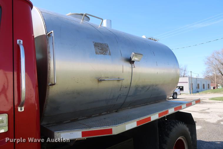 image for item EL9269 1980 International water truck