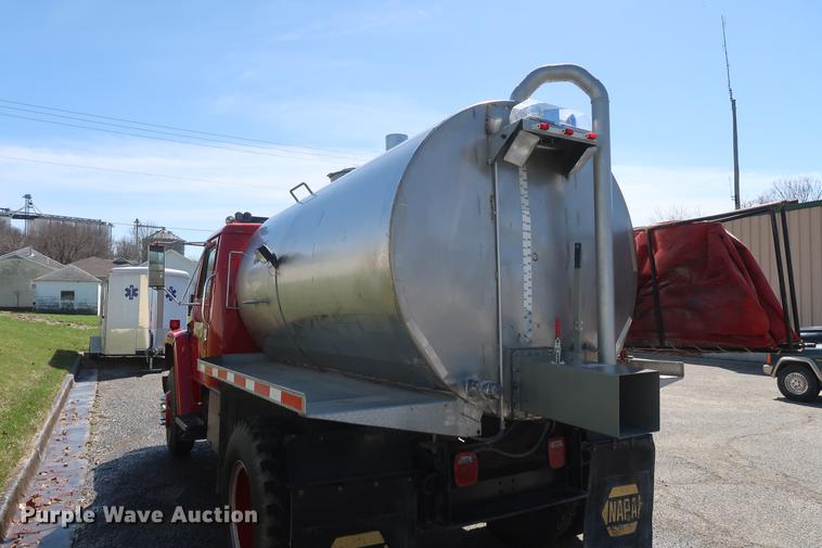 image for item EL9269 1980 International water truck