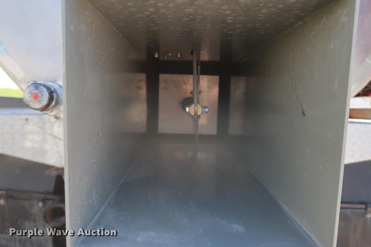 image for item EL9269 1980 International water truck