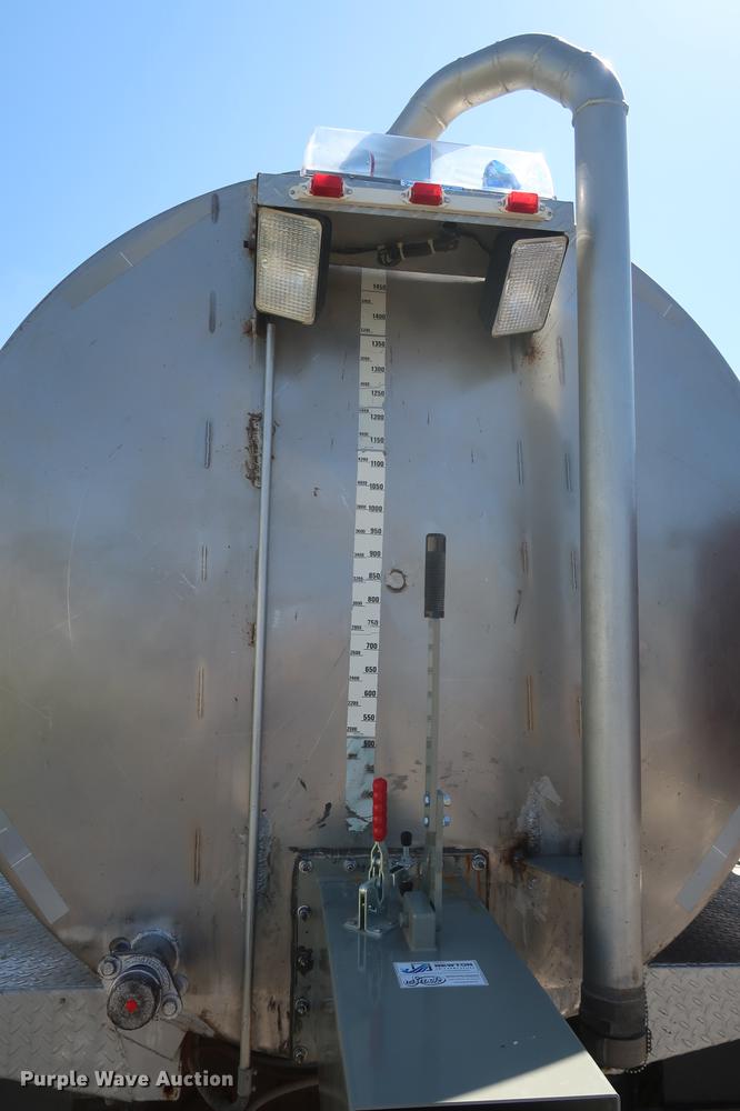 image for item EL9269 1980 International water truck