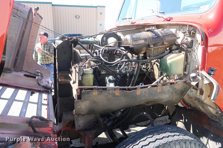 image for item EL9269 1980 International water truck