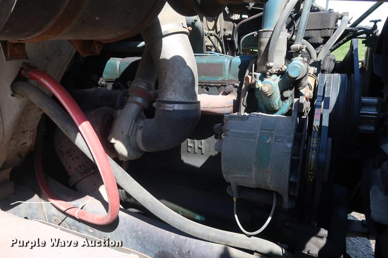 image for item EL9269 1980 International water truck