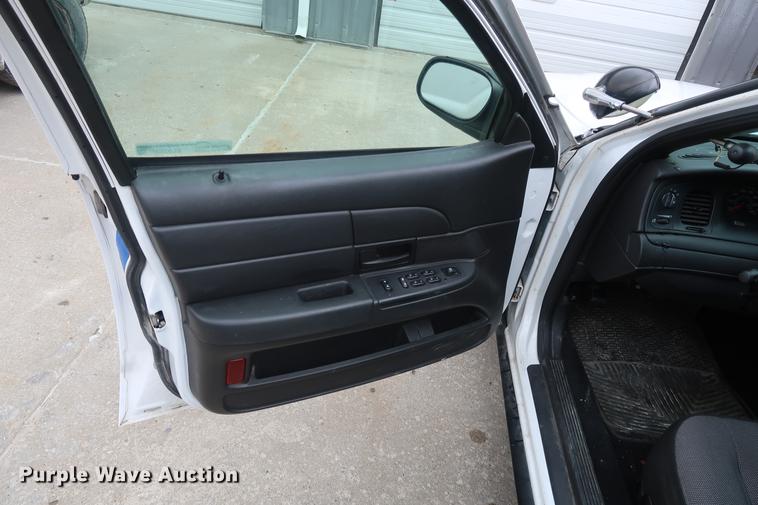 image for item EL9282 2008 Ford Crown Victoria Police Interceptor