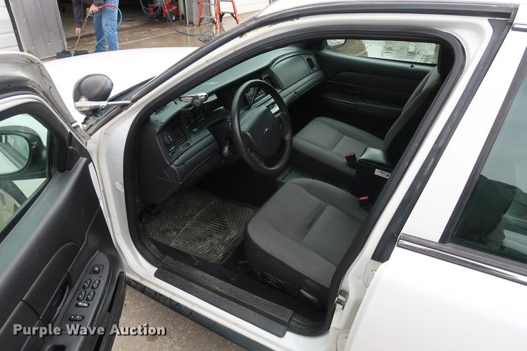 image for item EL9282 2008 Ford Crown Victoria Police Interceptor