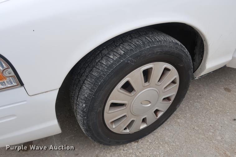 image for item EL9282 2008 Ford Crown Victoria Police Interceptor