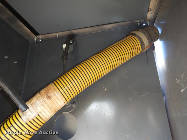 image for item EN9196 1995 FMC 600D sewer jetter