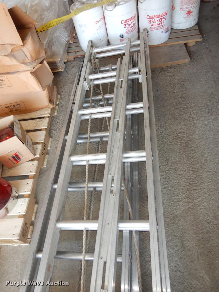 image for item EN9217 (3) ladders