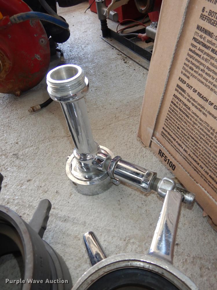 image for item EN9218 Larkin fire hose coupler