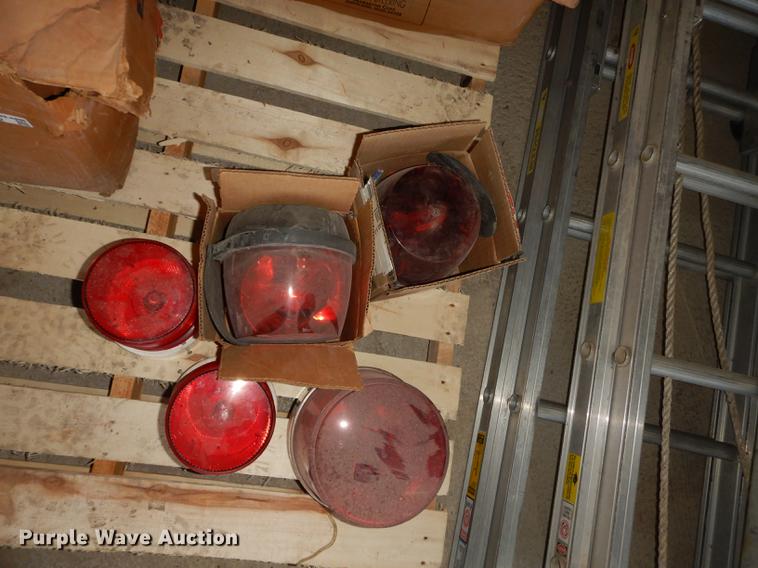 image for item EN9221 (5) strobe lights