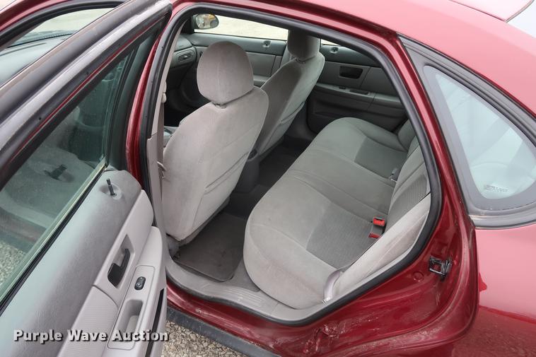 image for item EP9292 2006 Ford Taurus SE