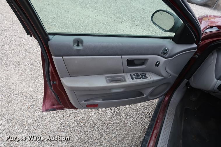 image for item EP9292 2006 Ford Taurus SE