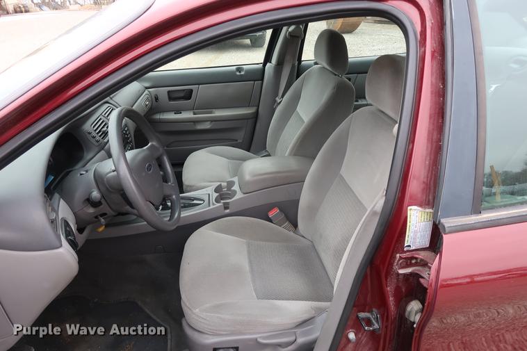 image for item EP9292 2006 Ford Taurus SE