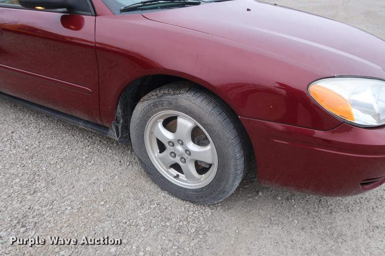 image for item EP9292 2006 Ford Taurus SE
