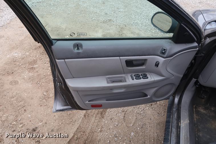 image for item EP9293 2003 Ford Taurus SES