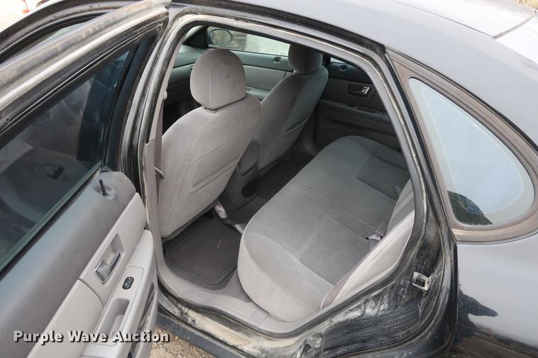 image for item EP9294 2003 Ford Taurus SES