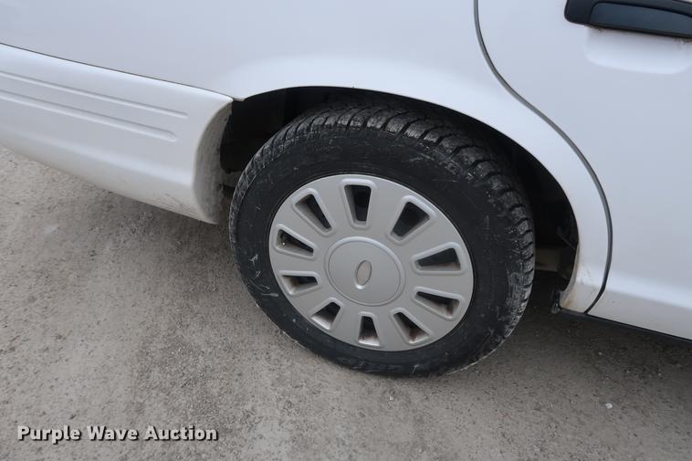 image for item EP9296 2011 Ford Crown Victoria Police Interceptor