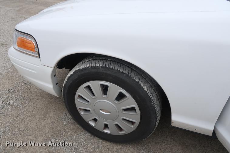 image for item EP9296 2011 Ford Crown Victoria Police Interceptor