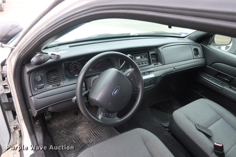 image for item EP9297 2008 Ford Crown Victoria Police Interceptor