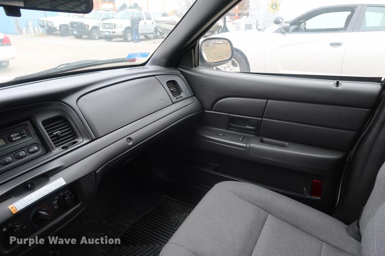 image for item EP9297 2008 Ford Crown Victoria Police Interceptor
