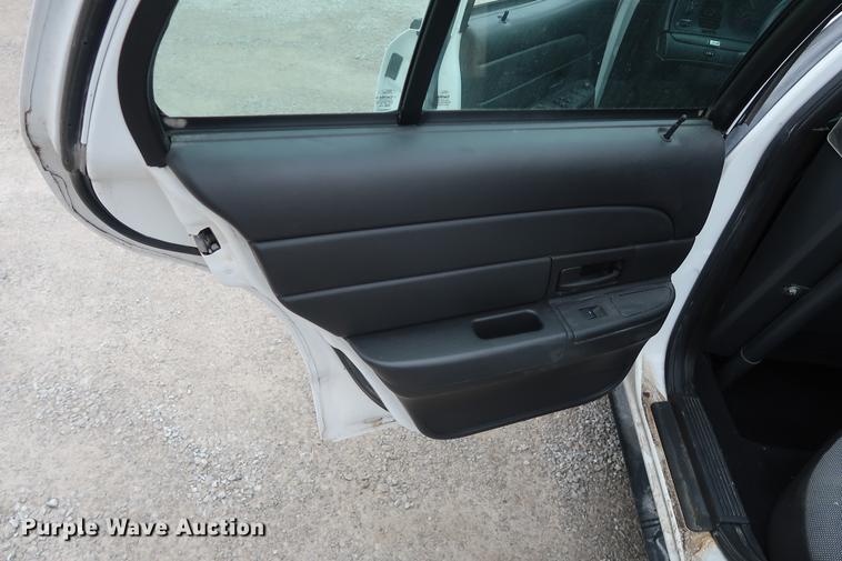 image for item EP9298 2011 Ford Crown Victoria Police Interceptor