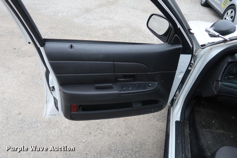 image for item EP9298 2011 Ford Crown Victoria Police Interceptor