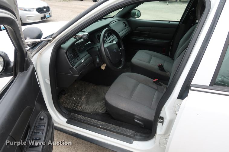 image for item EP9298 2011 Ford Crown Victoria Police Interceptor
