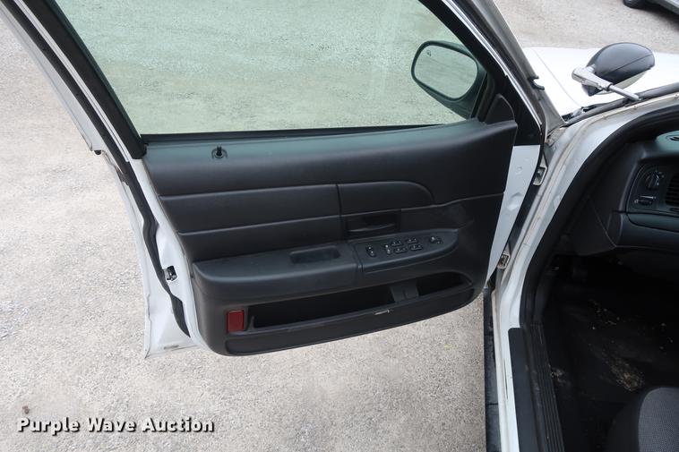 image for item EP9299 2008 Ford Crown Victoria Police Interceptor