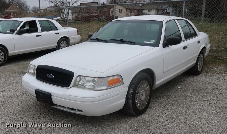 image for item EP9300 2003 Ford Crown Victoria Police Interceptor