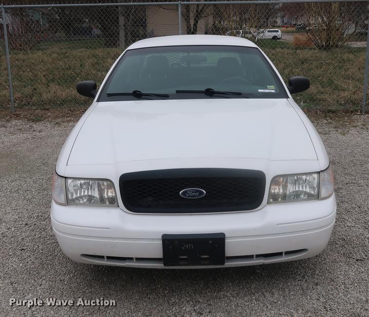 image for item EP9300 2003 Ford Crown Victoria Police Interceptor