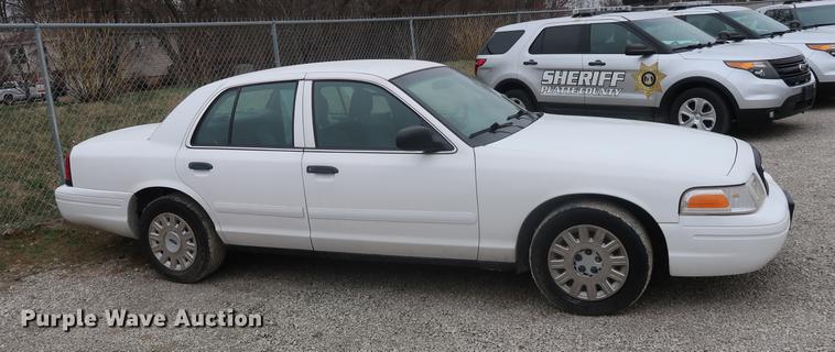image for item EP9300 2003 Ford Crown Victoria Police Interceptor