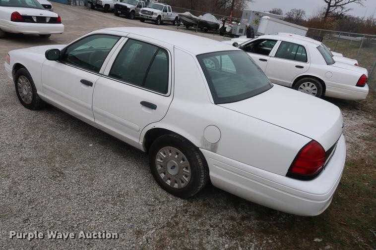 image for item EP9300 2003 Ford Crown Victoria Police Interceptor