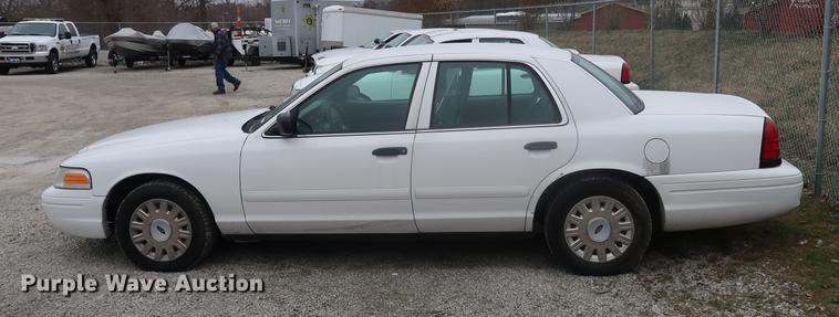 image for item EP9300 2003 Ford Crown Victoria Police Interceptor