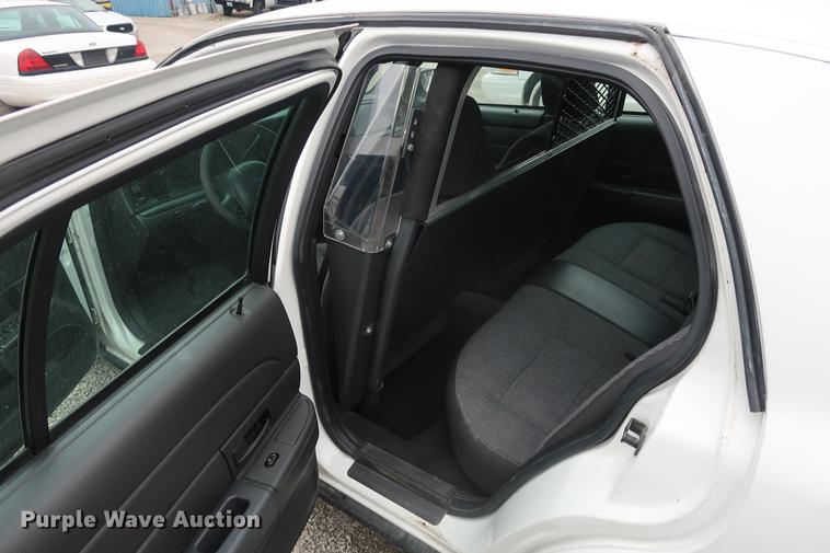 image for item EP9300 2003 Ford Crown Victoria Police Interceptor