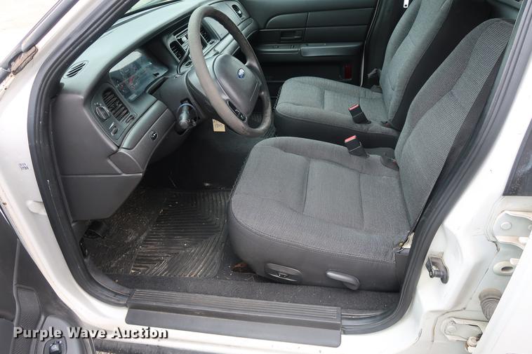 image for item EP9300 2003 Ford Crown Victoria Police Interceptor