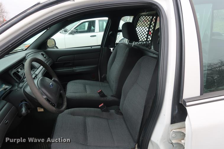 image for item EP9300 2003 Ford Crown Victoria Police Interceptor