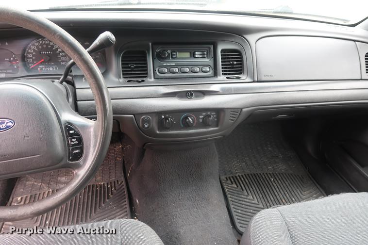 image for item EP9300 2003 Ford Crown Victoria Police Interceptor